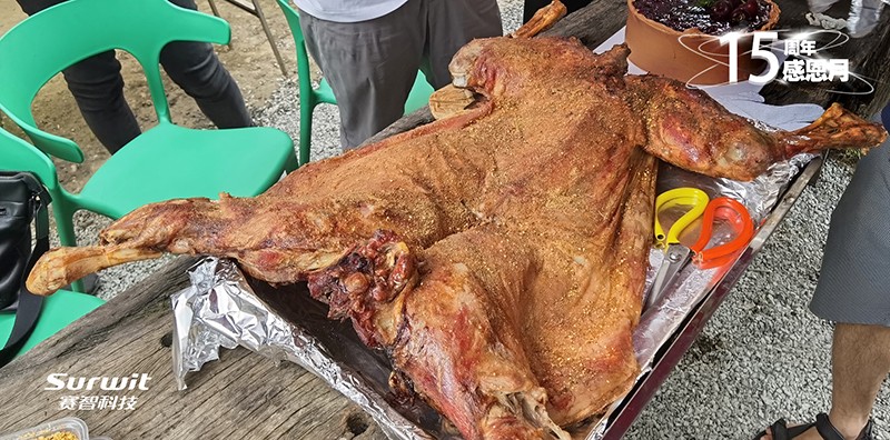 1622624068275706.jpg 烤全羊.jpg